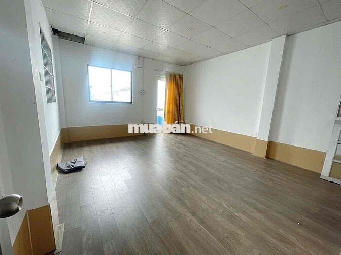 Cho thuê nhà nguyên căn khu VIP Tân Sơn Nhì, .: 4 x 18 M đúc 3  Tấm