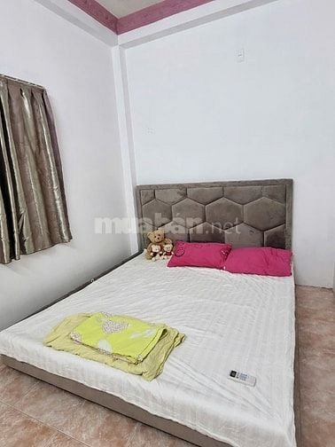 BÁN CĂN NHÀ HIẾM TẠI QUẬN 4, VỊ TRÍ VÀNG - MẤT 1 PHÚT QUA QUẬN 1