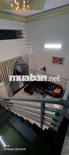 cần bán nhà gác lửng như hình đăng