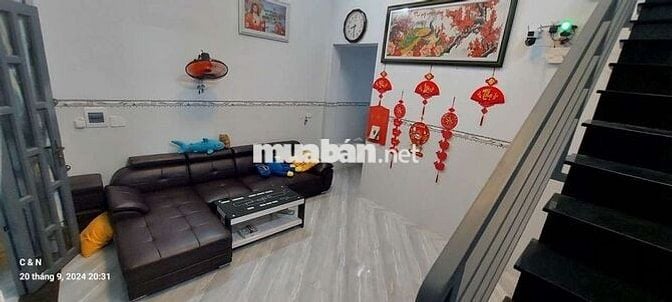 cần bán nhà gác lửng như hình đăng