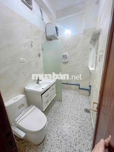 Cho thuê nhà nguyên căn khu VIP Tân Sơn Nhì, .: 4 x 18 M đúc 3  Tấm