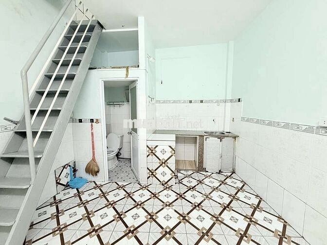 Nhà 2 tầng hẻm thông sổ hồng riêng 1 tỷ 99 Lương Ngọc Quyến Phường 5