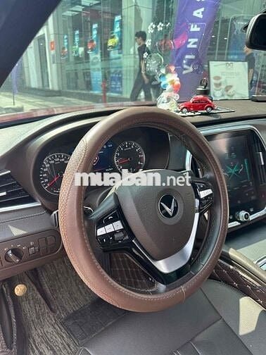 VinFast Lux A2.0 2022 A2.0 Tiêu chuẩn - 57500 km