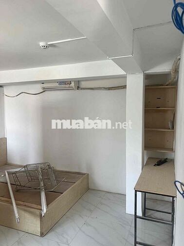NHÀ MỚI XÂY - GẦN SÂN BAY - CỬA SỔ TRỜI THOÁNG - FULL NỘI THẤT CAO CẤP