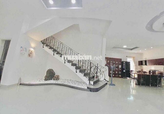 CHO THUÊ BIỆT THỰ 16X18M GÓC 2MT KHU TÂN QUY ĐÔNG P TÂN PHONG Q7