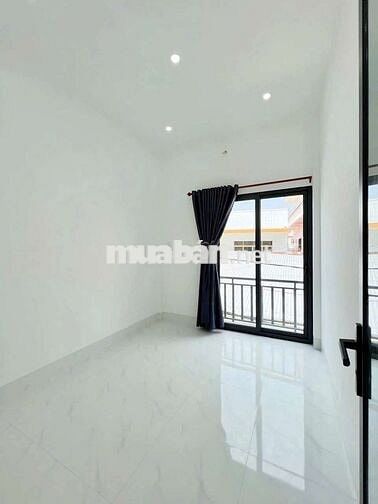 Nhà 2 phòng trục chính hẻm XVNT