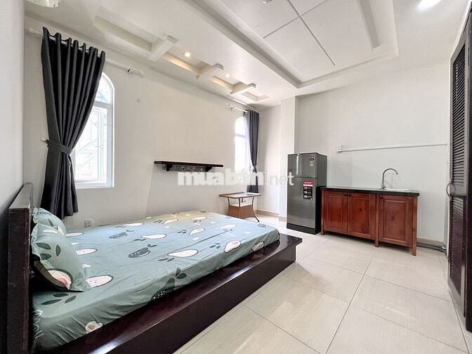 PHÒNG MỚI CỬA SỔ TRỜI THOÁNG MÁT CÓ THANG MÁY FULL NỘI THẤT XỊN