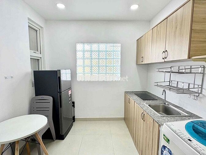 Cho Thuê Căn Hộ 1PN Tách Bếp Ban Công Thang Máy Ở Trần Quang Khải Q1