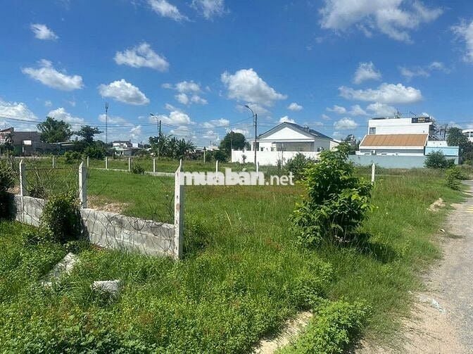 Chủ có miếng đất 200m2 full thổ nằm mặt tiền đường Huỳnh Văn Cọ, TTCC