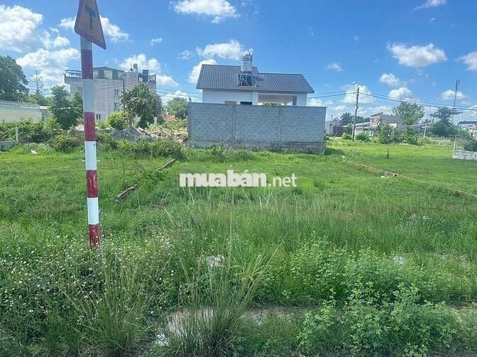 Chủ có miếng đất 200m2 full thổ nằm mặt tiền đường Huỳnh Văn Cọ, TTCC