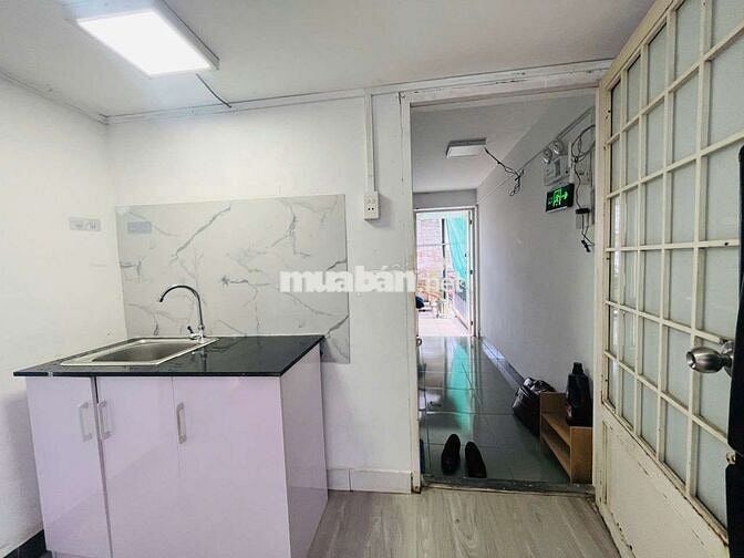 [Đúng giá] - Phòng đủ tiện nghi - Thoáng mát - gần CMT8 quận 10