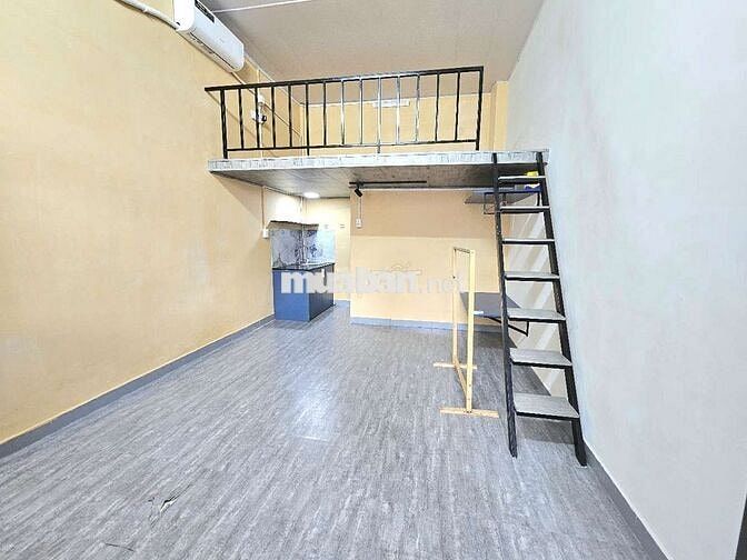 CHO THUÊ PHÒNG BANCON 40M2 THOÁNG NGAY NGUYỄN VĂN LƯỢNG ,GV