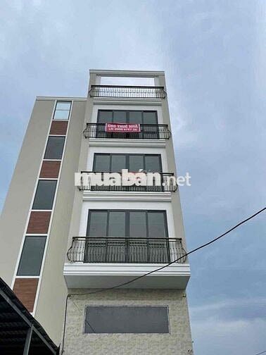 NHÀ CAO TẦNG 6Tam, tổng đt 830m, đt nhà 300m mặt tiền đoàn Nguyễn tuân