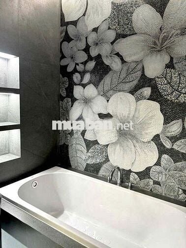 Cho Thuê Nhà Đường Nơ Trang Long, Bình Thạnh ( Sân Thượng - 4PN, 5WC )
