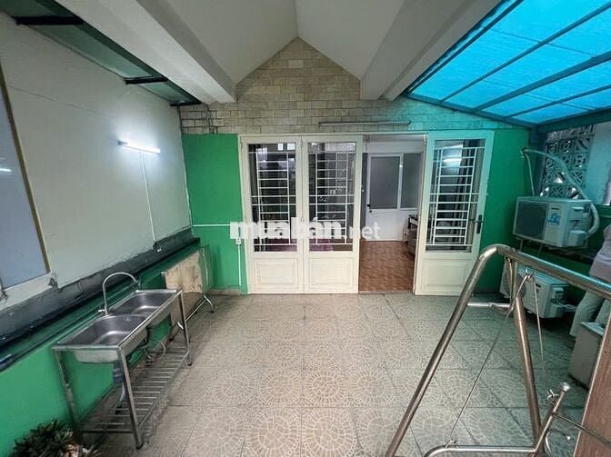 Cho thuê phòng khu Trung Sơn gần quận 7,8. DT: 30m2. Full Nội Thất .