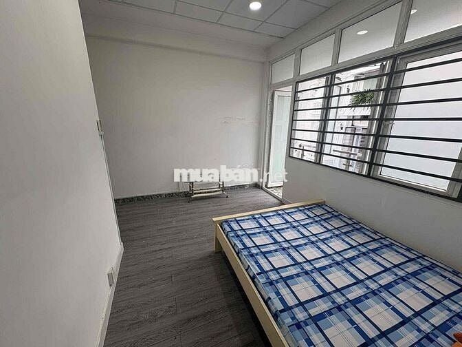 CHO THUÊ PHÒNG BAN CÔNG THOÁNG MÁT CỬA SỔ TRỜI Ở ĐƯỢC LIỀN CHO ANH CHI