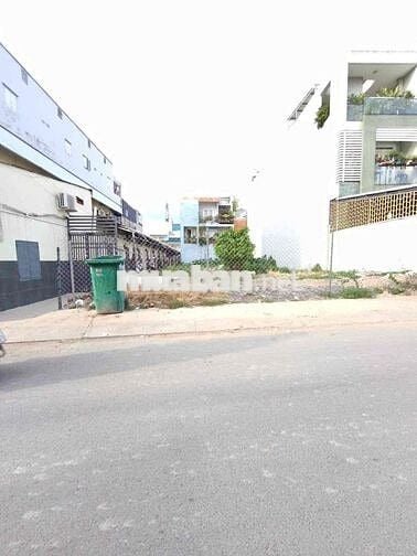 ĐẸP MT KINH DOANH ĐƯỜNG GẦN CHỢ HIỆP BÌNH DT 9.6x28m 270m2