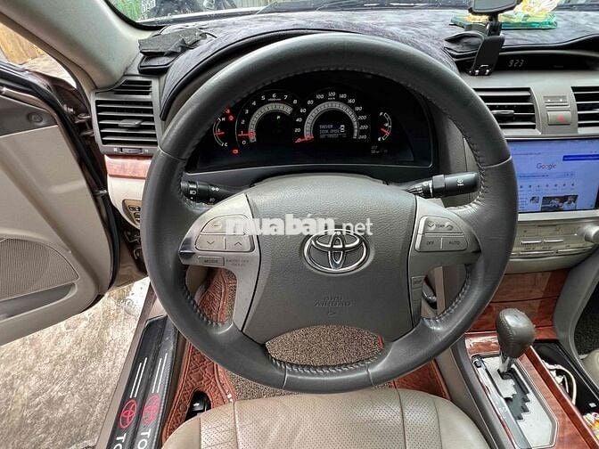 Toyota Camry 2008 - 145684 km