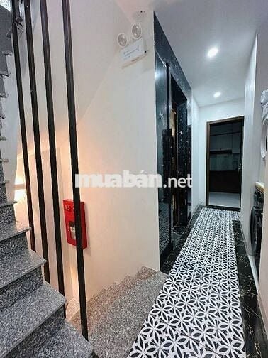 Bán CCMN 65m2 Nguyễn Đức Cảnh, 6 tầng tm 13 pkk. dòng tiền 70tr/tháng.