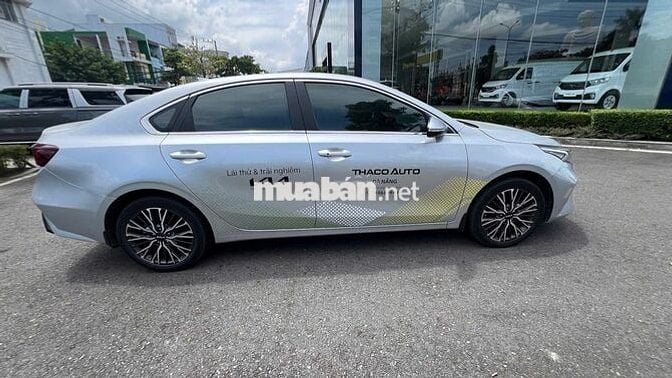 Kia K3 2022 Premium 1.6 AT - 33900 km