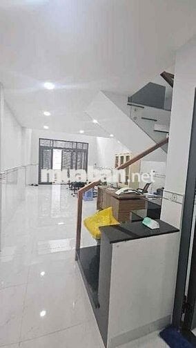 CẦN BÁN GẤP NHÀ 4x15 (4.1 tỷ), Đang vay bank 3.4tỷ, Lê Trọng Tấn