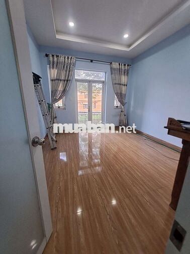 Bán nhà an phú đông quận 12 ,mặt tiền đường xe hơi