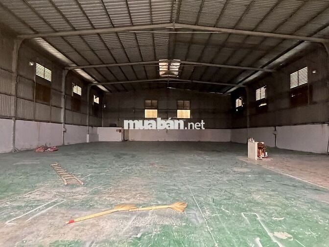 CHO THUÊ XƯỞNG 600M2 DĨ AN ĐƯỜNG XE CÔNG SẠCH ĐẸP CAO RÁO CÓ 3 PHA
