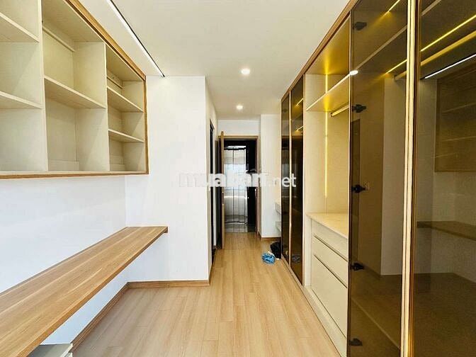 GIÁ 10 TỶ! NHÀ TRƯƠNG ĐỊNH - HOÀNG MAI: 40M², 5 TẦNG TM - OTO TRÁNH!