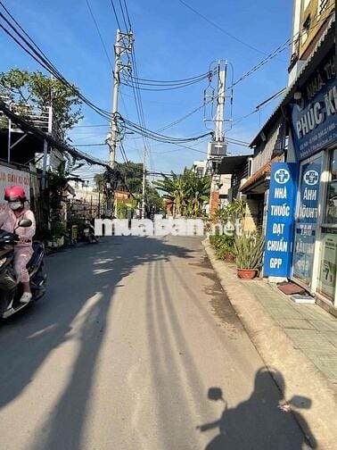 ĐẸP MT KINH DOANH ĐƯỜNG GẦN CHỢ HIỆP BÌNH DT 9.6x28m 270m2