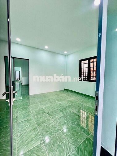 Nhà Sạch Sẻ Phòng Khách Rộng DT 4x24 1Trệt 1Lầu 4Pn 2Wc Sân Hẻm Ôtô