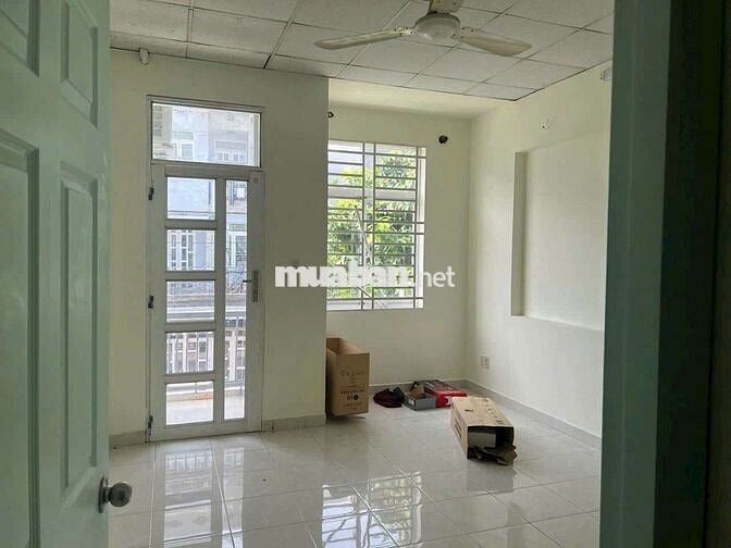 Nhà 1 trệt 1 lầu đường số 4 KDC vĩnh lộc BHH B bình tân