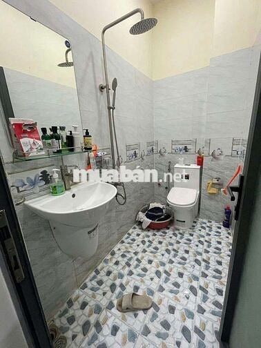 NHÀ 4 TẦNG MỚI ĐẸP ( 4m x 15m) HL2 BTĐ