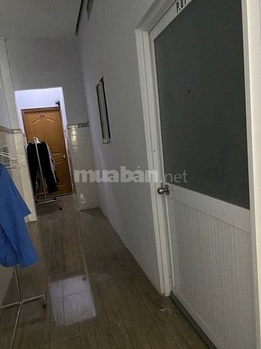 Chú chỉnh Nhà Diện tích 4,5x17m,4 tầng  9 phòng Thu nhập 30tr/th. 