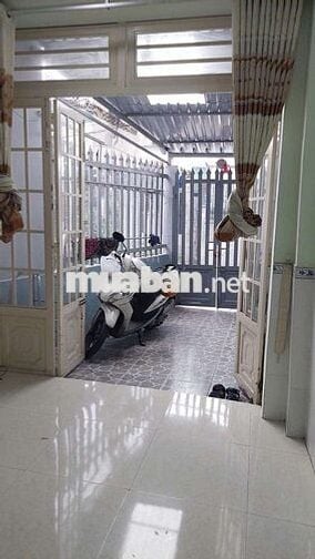 Cho thuê nhà 1/ đuog số8. 1lau 2p2wc. Có sân đậu xe máy.