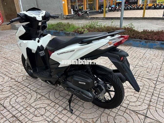 Vario 150 2018 trùm cuối mẫu cũ.