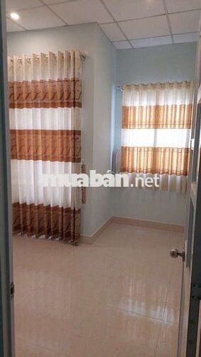 Cho thuê nhà 1/ đuog số8. 1lau 2p2wc. Có sân đậu xe máy.