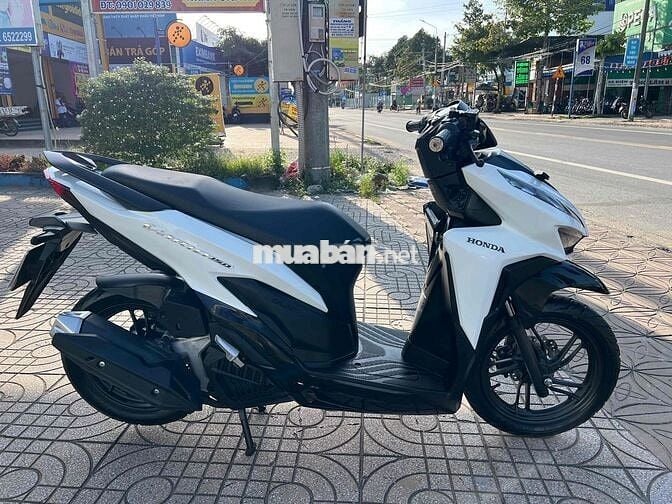 Vario 150 2021 trắng đen như mới.