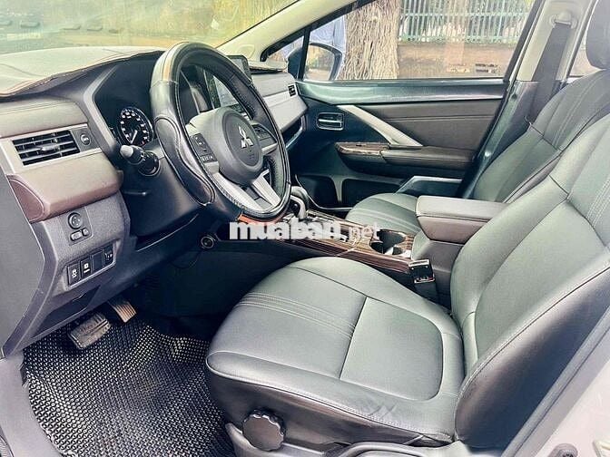 Cần Bán Xpander Premium 2024 màu Trắng