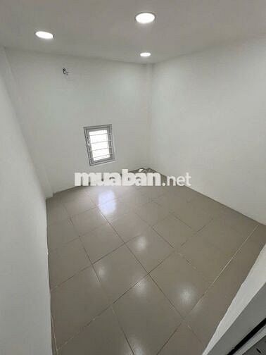 Chỉ 1 Tỷ hơn có nhà sổ Hồng riêng 1 trệt 3 lầu 11m2 ở liền nhà đẹp