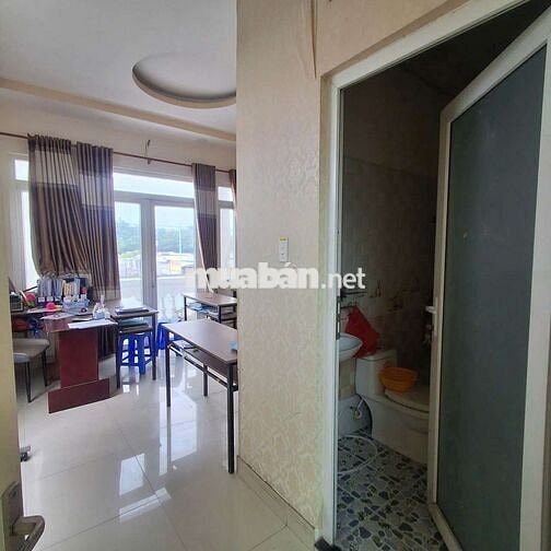 Nhà Mặt tiền , 10p 9wc cho làm CHDV