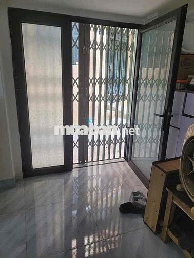 Bán nhanh căn tập thể tầng 1 - sổ 23 mét