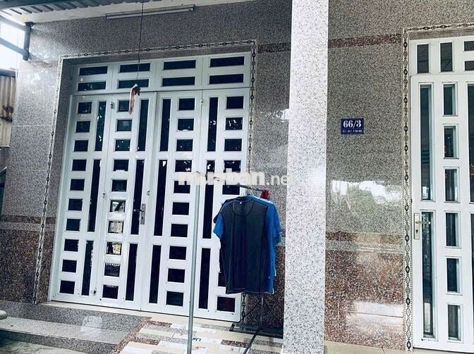 Cần bán nhà 2 căn liền kề mặt tiền