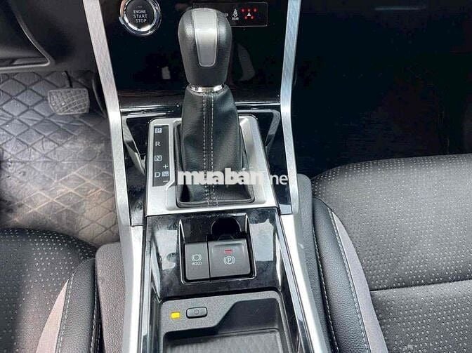 Toyota  Veloz  Cross Top 1.5 2023  - 48000 km