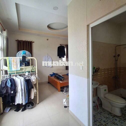 Nhà Mặt tiền , 10p 9wc cho làm CHDV
