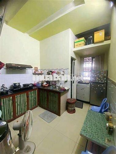 Bán gấp , HXH , 45m2 , giá rẻ . LK 4-5 . Bình Tân