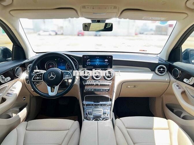 Mercedes GLC200 V1 2022 Lướt 28.000 km