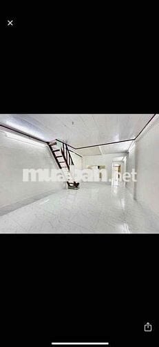 🏠Nhà cho thuê  mới sơn sửa mới 💯 p5 q8 cách UBND p8 300m hẻm 3 gác tới