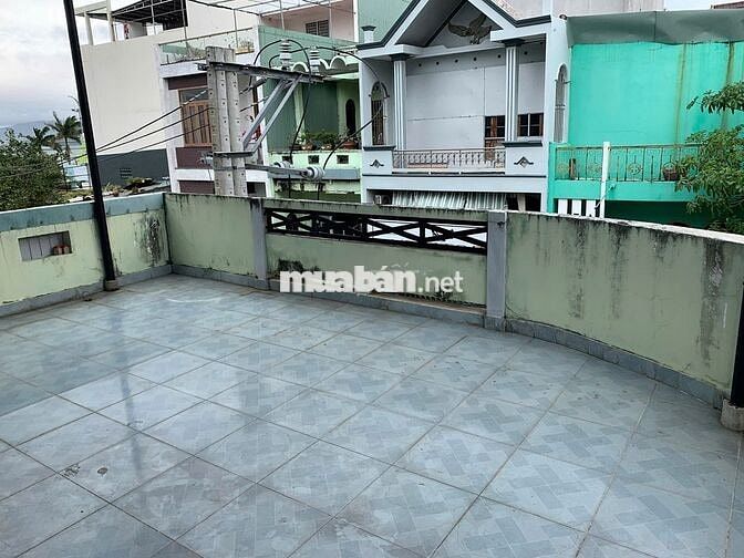 Số 51 Phạm Hồng Thái, Quy Nhơn, Bình Định (Ngay chợ Đầm)