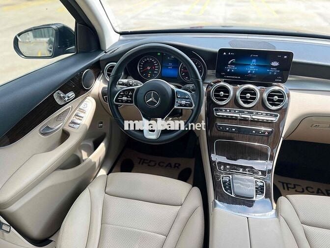 Mercedes GLC200 V1 2022 Lướt 28.000 km