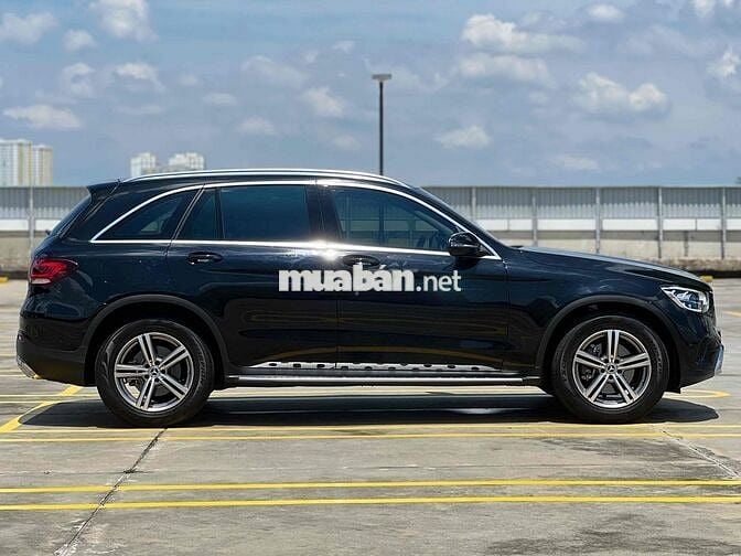 Mercedes GLC200 V1 2022 Lướt 28.000 km